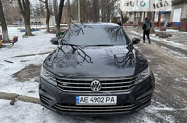 Седан Volkswagen Passat 2017 в Кременчуге