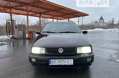 Универсал Volkswagen Passat 1995 в Харькове