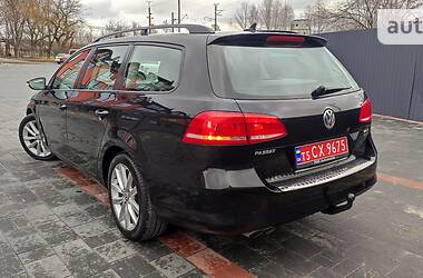 Универсал Volkswagen Passat 2012 в Дрогобыче