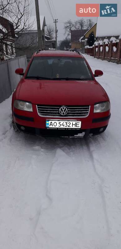 Универсал Volkswagen Passat 2004 в Хусте