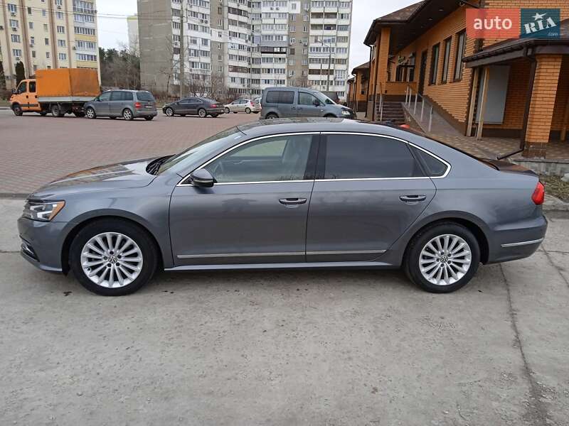 Седан Volkswagen Passat 2015 в Киеве