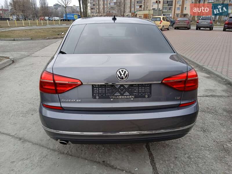 Седан Volkswagen Passat 2015 в Киеве