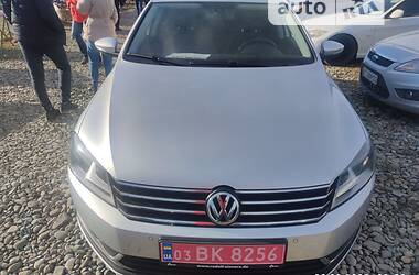 Універсал Volkswagen Passat 2011 в Івано-Франківську