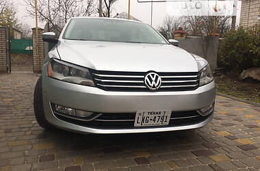 Седан Volkswagen Passat 2012 в Немирове