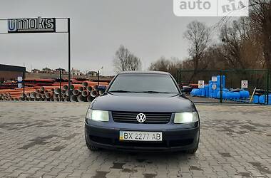 Седан Volkswagen Passat 1997 в Хмельницькому