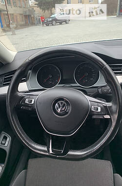 Универсал Volkswagen Passat 2015 в Немирове