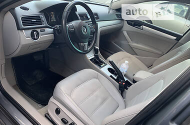 Седан Volkswagen Passat 2013 в Одесі