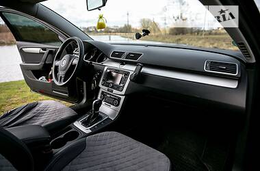 Седан Volkswagen Passat 2011 в 
