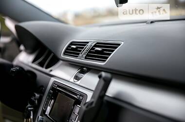 Седан Volkswagen Passat 2011 в 