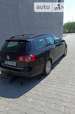 Універсал Volkswagen Passat 2006 в Калуші