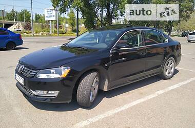 Седан Volkswagen Passat 2013 в Днепре