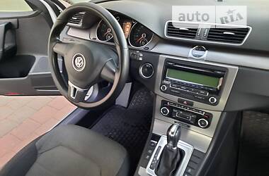 Седан Volkswagen Passat 2011 в Виннице