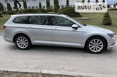 Универсал Volkswagen Passat 2017 в Хмельницком