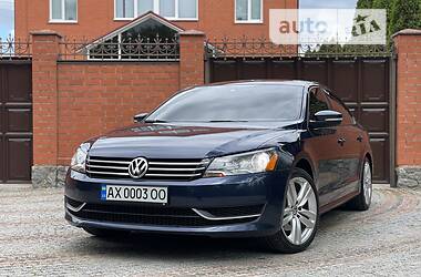 Седан Volkswagen Passat 2013 в Харкові