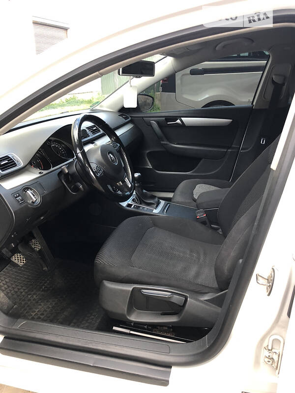 Универсал Volkswagen Passat 2011 в Тернополе
