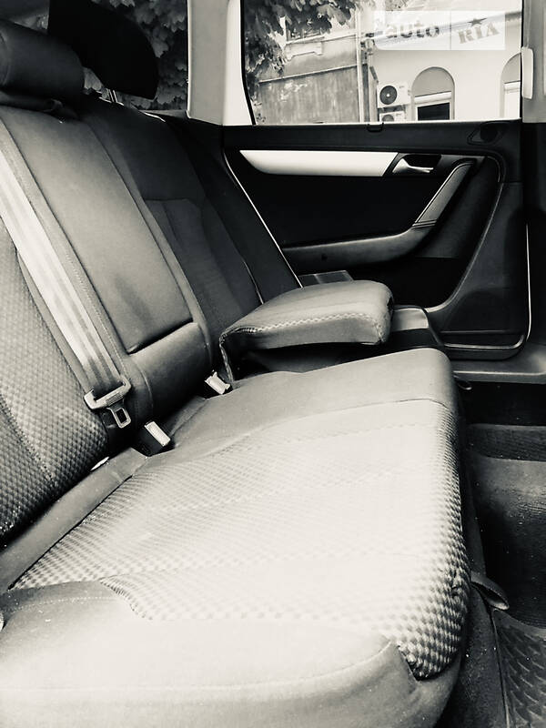 Универсал Volkswagen Passat 2011 в Тернополе