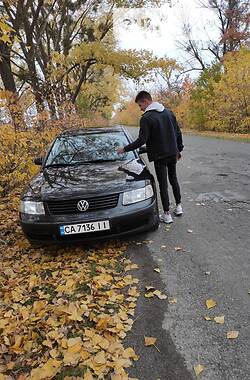 Седан Volkswagen Passat 1998 в Умани