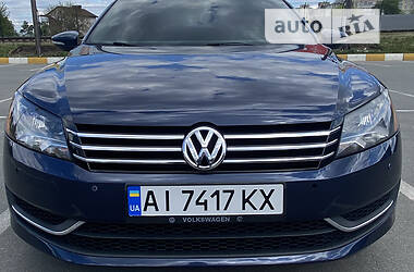 Седан Volkswagen Passat 2012 в Ірпені