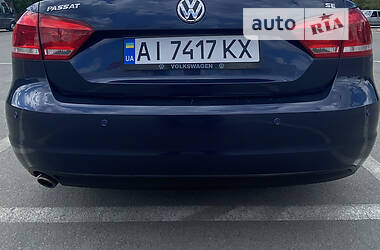 Седан Volkswagen Passat 2012 в Ірпені