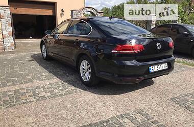 Седан Volkswagen Passat 2015 в Борисполе