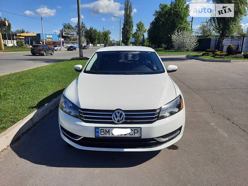 Седан Volkswagen Passat 2013 в Сумах