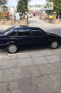 Седан Volkswagen Passat 1995 в 
