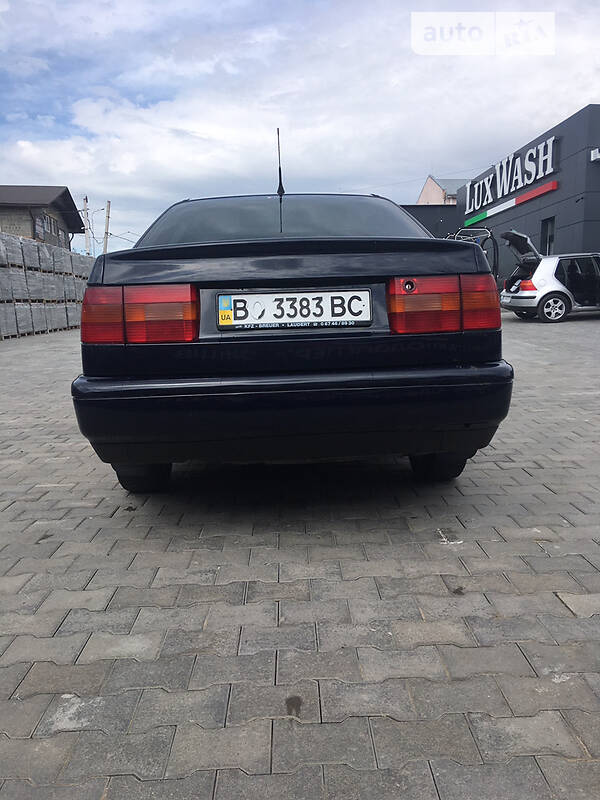 Седан Volkswagen Passat 1995 в Теребовле