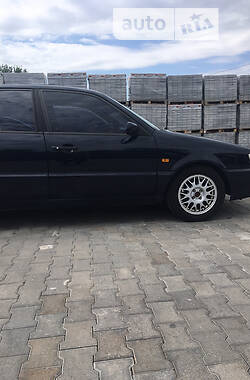 Седан Volkswagen Passat 1995 в Теребовле