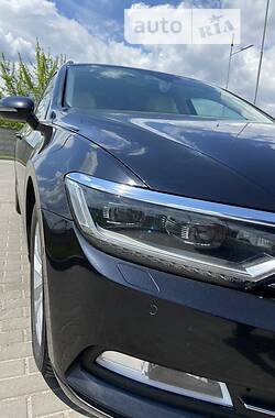 Универсал Volkswagen Passat 2015 в Виннице