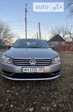 Седан Volkswagen Passat 2013 в Добропіллі