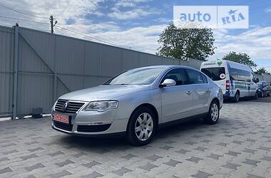 Седан Volkswagen Passat 2007 в Луцке