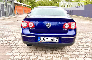 Седан Volkswagen Passat 2005 в Чернигове