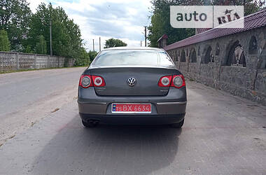 Седан Volkswagen Passat 2007 в Радехове