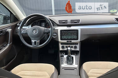 Универсал Volkswagen Passat 2013 в Самборе