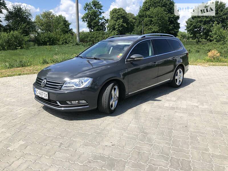 Универсал Volkswagen Passat 2012 в Стрые