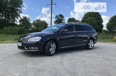 Универсал Volkswagen Passat 2012 в Стрые