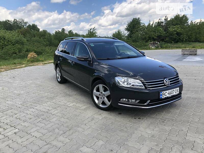 Универсал Volkswagen Passat 2012 в Стрые