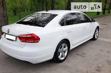 Седан Volkswagen Passat 2012 в Запорожье