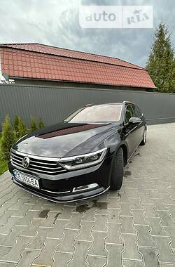 Універсал Volkswagen Passat 2015 в Чернівцях