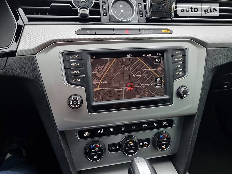 Універсал Volkswagen Passat 2016 в Львові