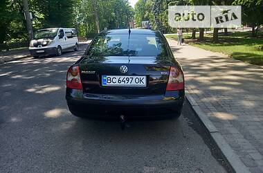 Седан Volkswagen Passat 2002 в Самборі