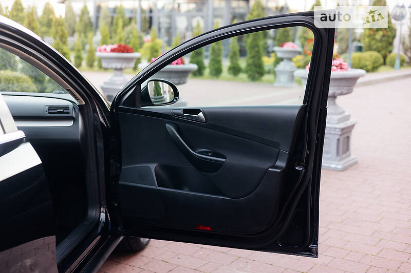 Седан Volkswagen Passat 2008 в Стрые