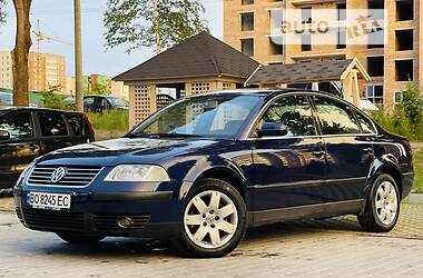 Седан Volkswagen Passat 2003 в 