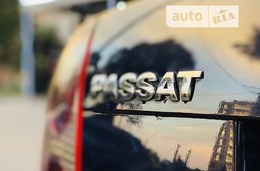 Седан Volkswagen Passat 2003 в 
