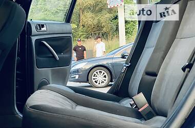 Седан Volkswagen Passat 2003 в 