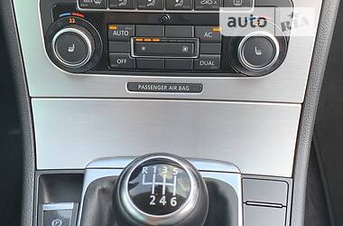 Универсал Volkswagen Passat 2011 в 