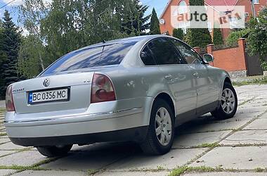 Седан Volkswagen Passat 2004 в Харькове