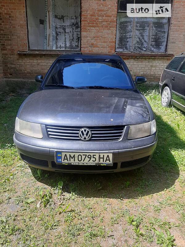 Седан Volkswagen Passat 1997 в Житомире