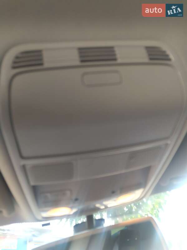 Універсал Volkswagen Passat 2011 в Овручі