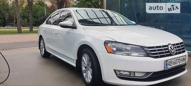 Седан Volkswagen Passat 2011 в Виннице